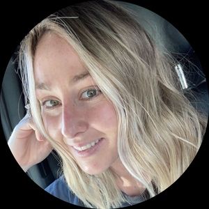 Meet your Posher, Courtney